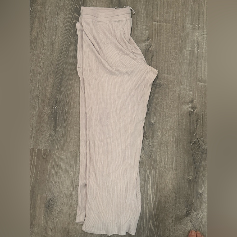 Pink aritzia waffle flare pants. Size 2XL.